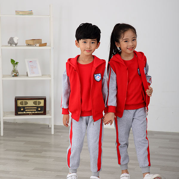 怎樣才能挑到適合孩子的幼兒園服裝